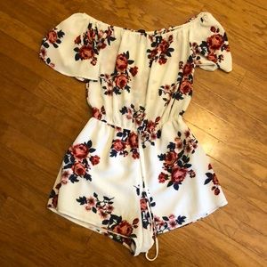 Forever 21 Floral Romper Size Small
